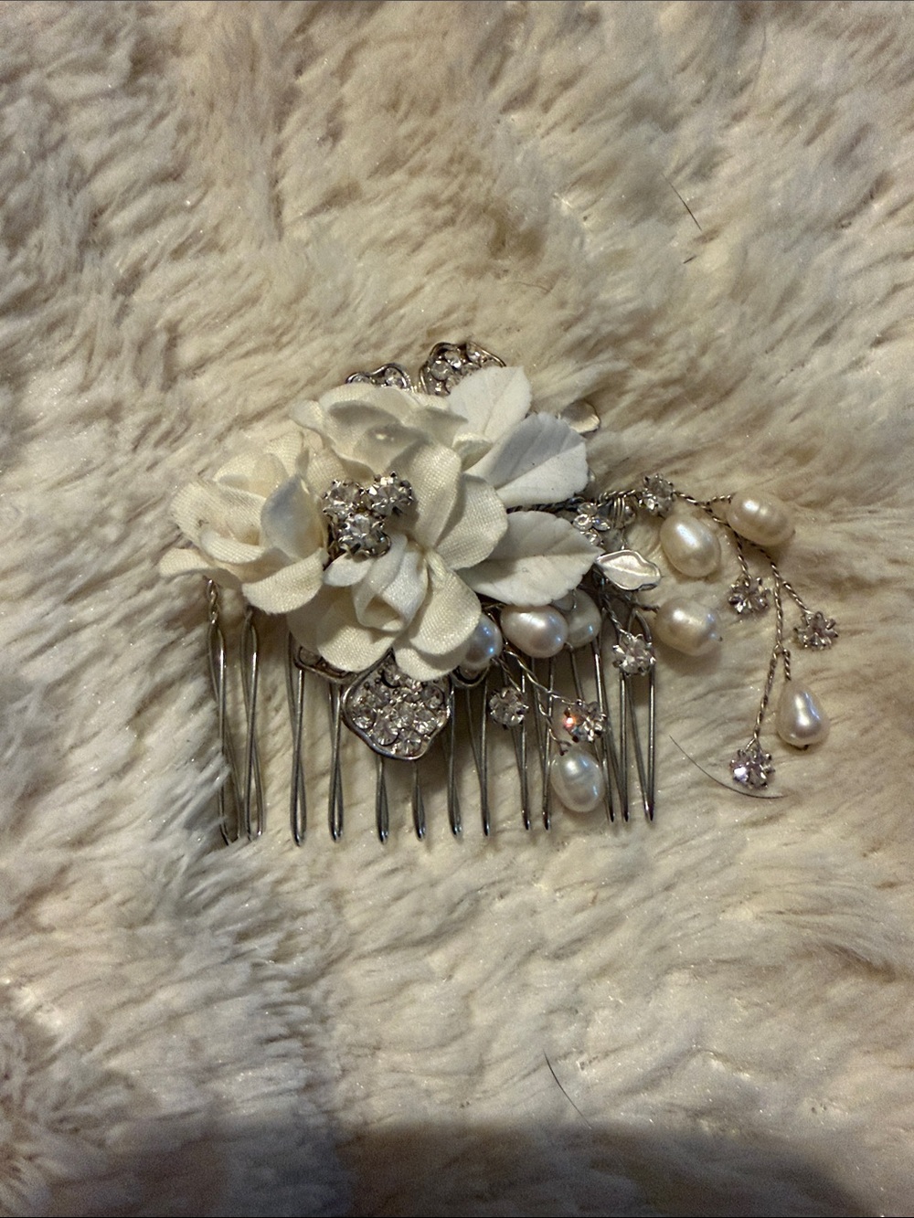 Elegant Ivory Floral Pearl Hair Comb - Bridal Hair Accessory